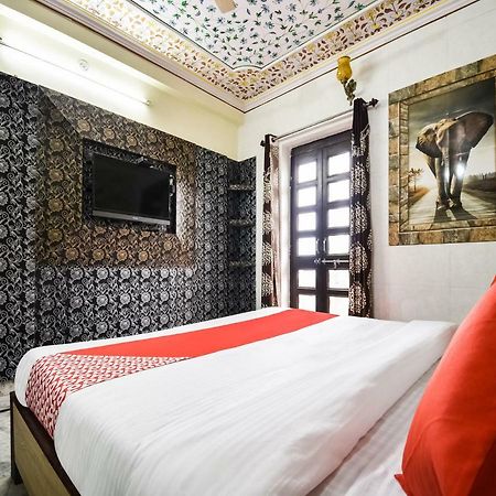 Oyo 48665 Kesar Palace Amer Екстериор снимка