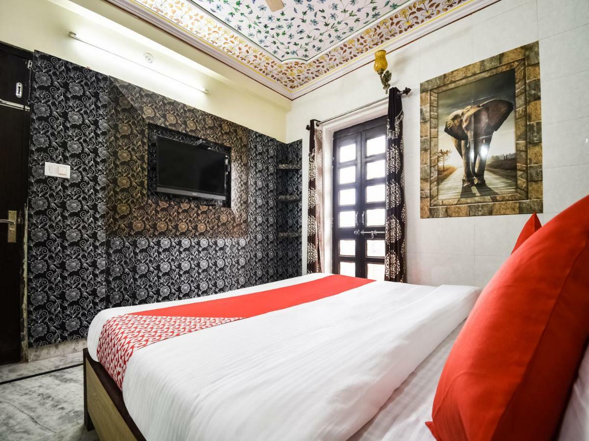 Oyo 48665 Kesar Palace Amer Екстериор снимка