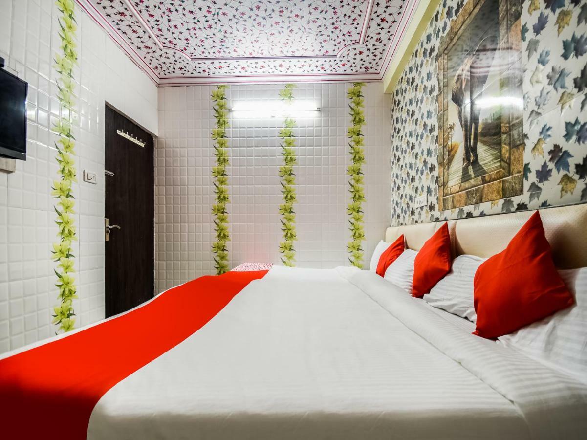 Oyo 48665 Kesar Palace Amer Екстериор снимка