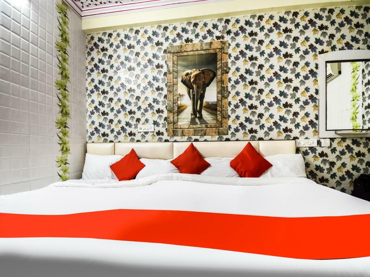 Oyo 48665 Kesar Palace Amer Екстериор снимка