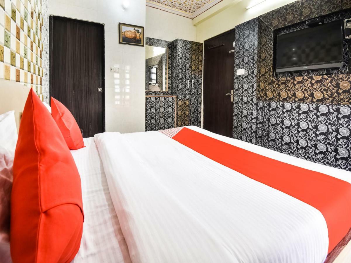 Oyo 48665 Kesar Palace Amer Екстериор снимка