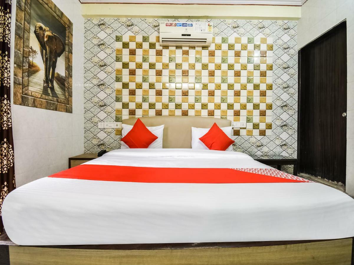 Oyo 48665 Kesar Palace Amer Екстериор снимка
