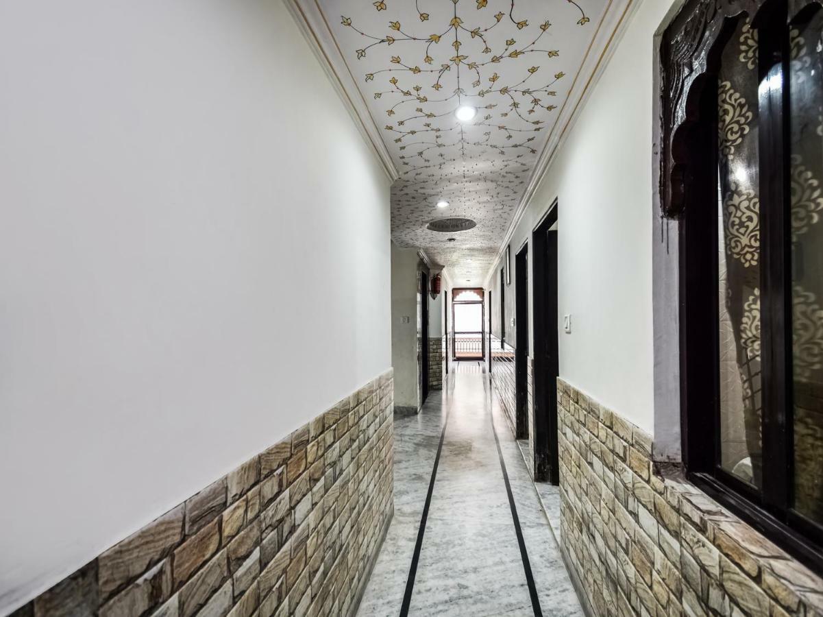 Oyo 48665 Kesar Palace Amer Екстериор снимка