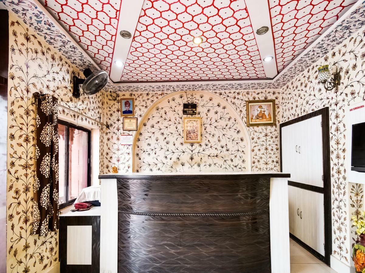 Oyo 48665 Kesar Palace Amer Екстериор снимка