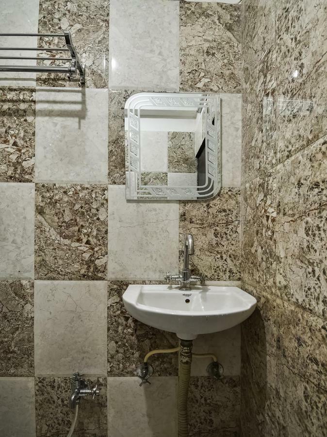 Oyo 48665 Kesar Palace Amer Екстериор снимка