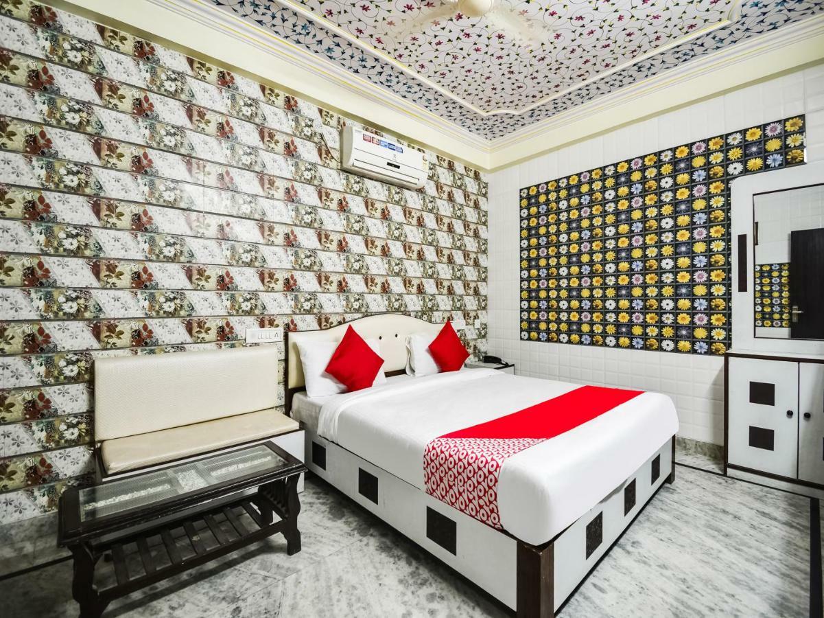 Oyo 48665 Kesar Palace Amer Екстериор снимка