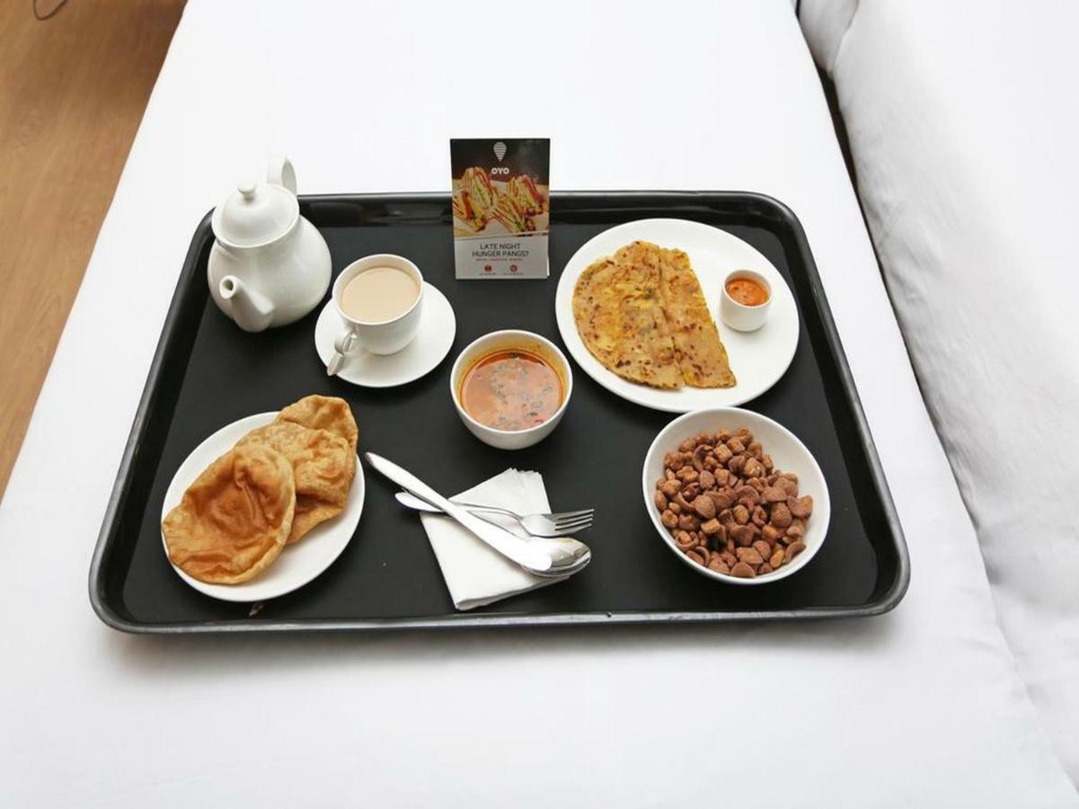 Oyo 48665 Kesar Palace Amer Екстериор снимка