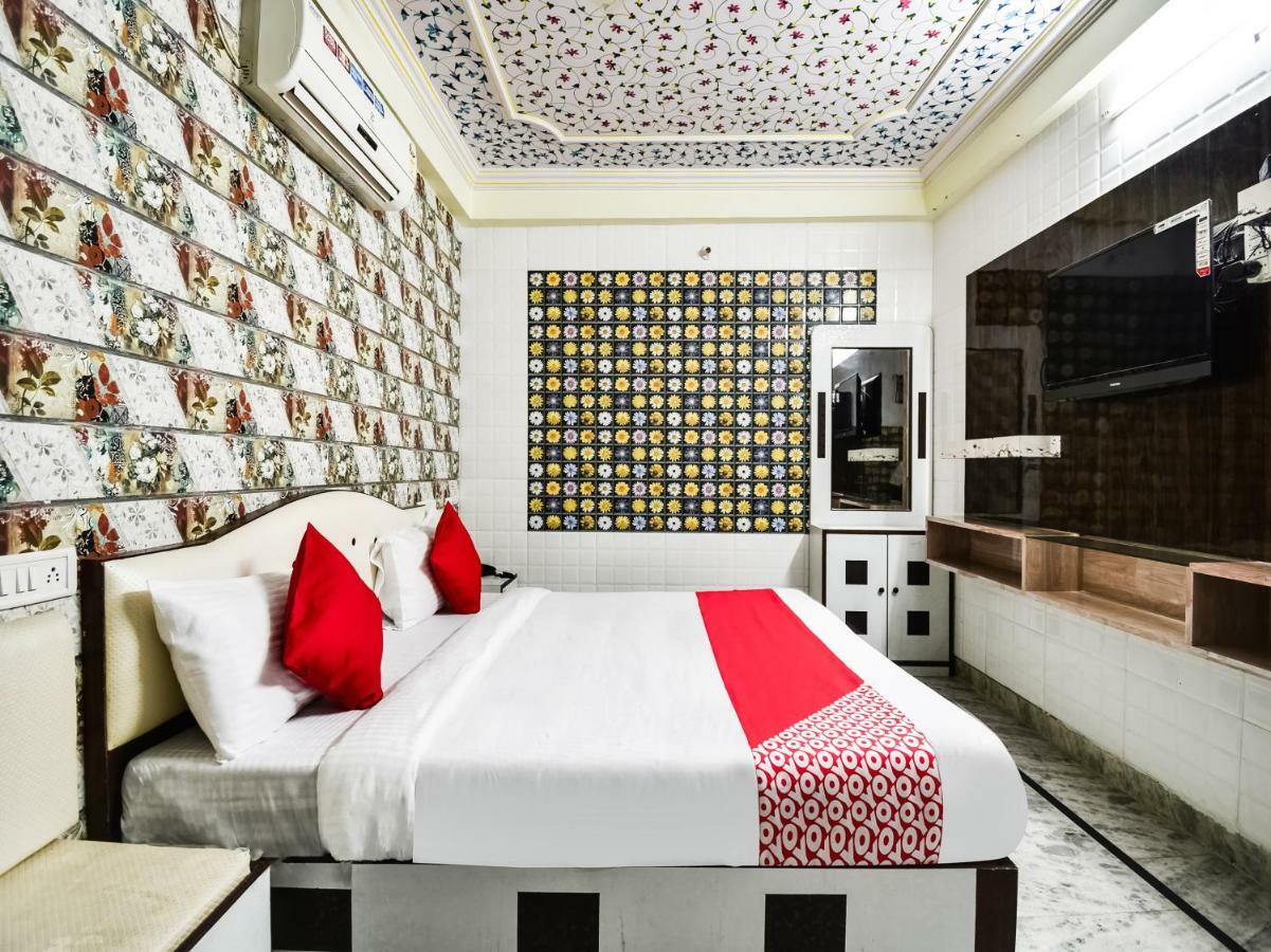 Oyo 48665 Kesar Palace Amer Екстериор снимка