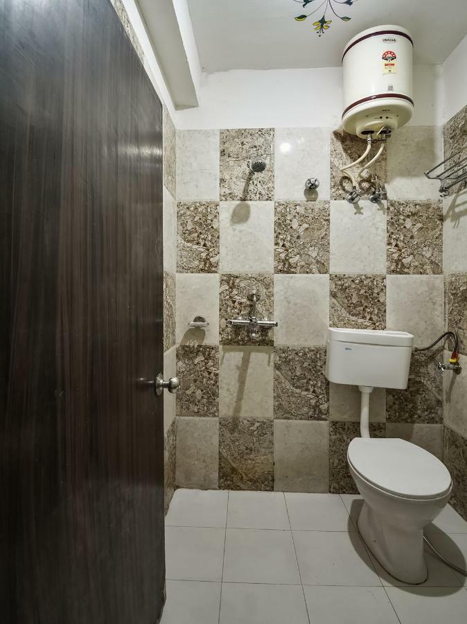 Oyo 48665 Kesar Palace Amer Екстериор снимка